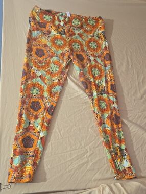 TC LULAROE LEGGINGS